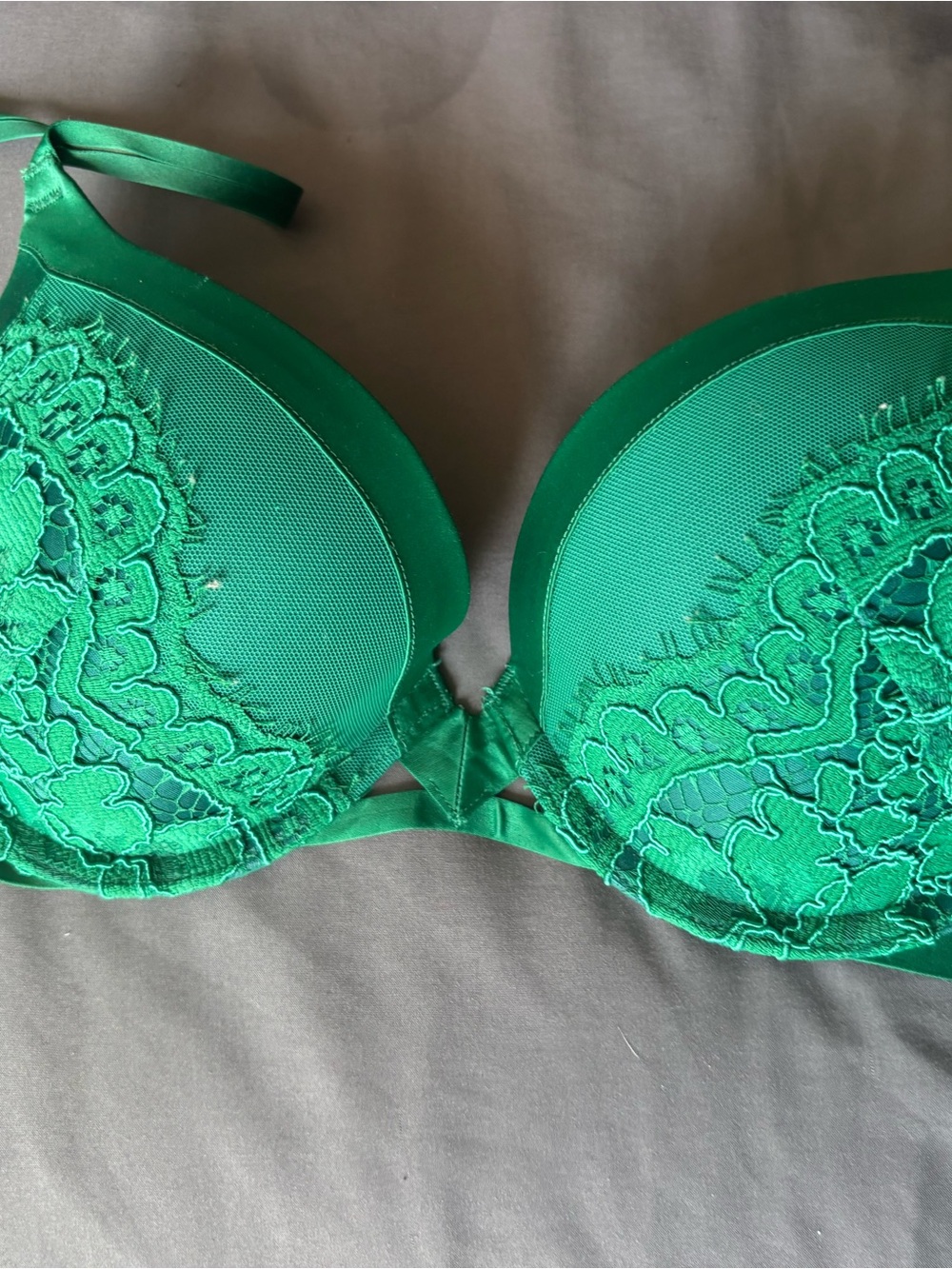 Victoria's Secret Emerald Green Lace Push-Up Bra